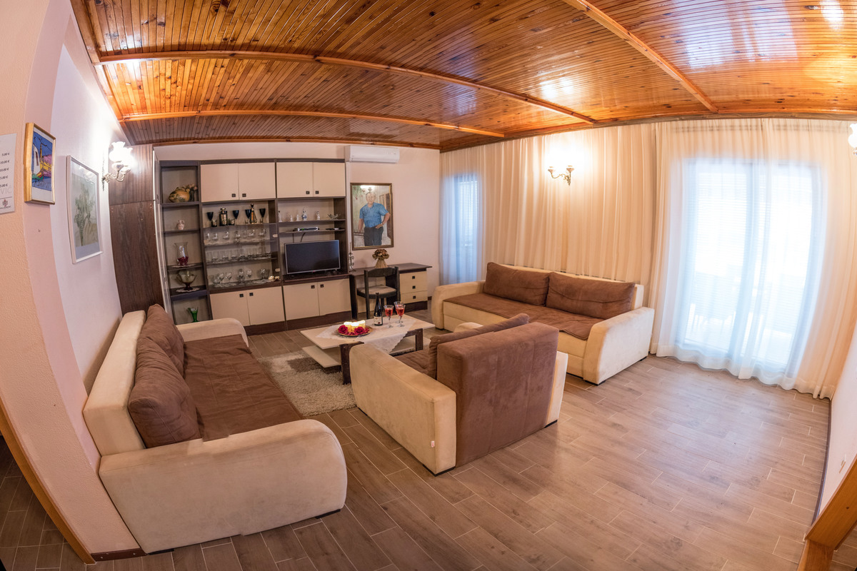 Vila Filipović Živogošće